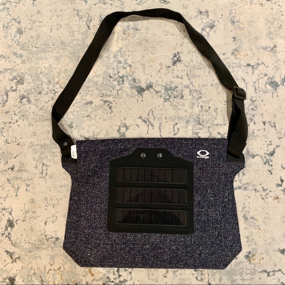 Messenger bag with integrated solar charger